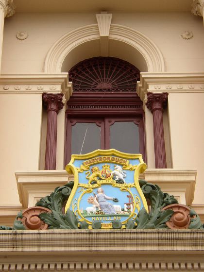 crest, Town Hall